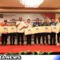 Caption: penyerahan bantuan secara simbolis oleh Ditjen Bina Adwil, (dok. regamedianews).