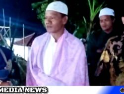 Kisah Haru Simah, Bisa Umroh Berkat Bupati Sampang