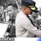 Caption: Kapolres Sampang saat menyerahkan reward kepada dua anggotanya, (dok. regamedianews).