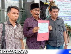 GKS Laporkan Soal DD dan BSPS Desa Larlar Ke Kejari Sampang