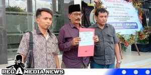 GKS Laporkan Soal DD dan BSPS Desa Larlar Ke Kejari Sampang
