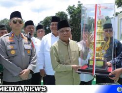 Bupati Surya Hadiahkan Tiket Umroh Pemenang Tilawatil dan Hifzil Qur’an