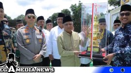Caption: sejumlah Pemenang mendapatkan hadiah dan Trophy oleh Bupati Asahan (foto/ir). 
