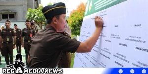 Kejari Aceh Selatan dan  Kacabjari Bakongan Tanda Tangan Pakta Integritas