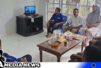 Caption: Dewan Pimpinan Cabang (DPC) Partai Demokrat Aceh Selatan menggelar nonton bareng (foto/ae). 