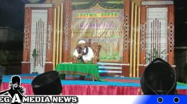 Caption: KH. Zuhair Mahrus saat menyampaikan tausiyahnya, dalam acara haflatul imtihan Madrasah Amirussalam, (dok. Harry Regamedianews).