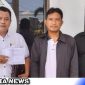 Caption: kuasa hukum keluarga alm H.Sukri tunjukan tanda terima lapor Kejari Sampang, (dok. regamedianews).
