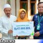 Caption: saat penyerahan santunan, Jaminan Kematian BPJamsostek sebesar Rp 42.000.000. doc.syafin) 