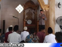 Safari Sholat Dzuhur, Satbinmas Polres Sampang Sampaikan Imbauan Kamtibmas