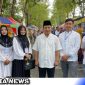 Caption: pose bersama ketua dua paguyuban PKL dengan Sekdakab Sampang, (dok. regamedianews).