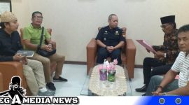 Caption: aktivis Garda Kawal Sampang saat audiensi ke kantor Bea Cukai Madura, (dok. regamedianews).