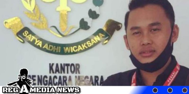 Caption: Muhlas, pengacara yang diisukan selingkuh dengan istri Daus Mini (dok. Ivan Regamedianews).