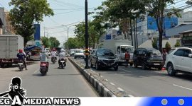 Caption: arus lalu lintas di jalan raya KH.Wahid Hasyim Sampang terpantau normal, (dok. regamedianews).