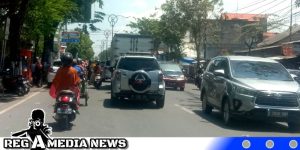 H-2 Lebaran, Kepadatan Kendaraan Terjadi di Jalur Pasar Sampang