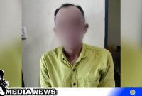Caption: pelaku inisial HR saat diamankan Unit PPA Satreskrim Polres Sampang, (dok. regamedianews).