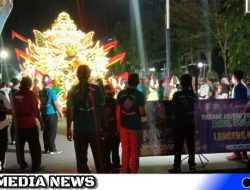 Masyarakat Membludak Tonton Puncak Parade Combodug Sampang