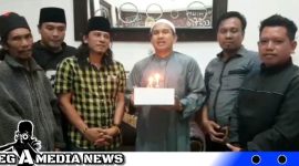Caption: PJI Sumenep beri surprise ulang tahun Kapolres Sumenep AKBP Edo Satya Kentriko, (dok. regamedianews).