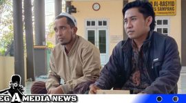 Caption: kuasa hukum dan pelapor kasus dugaan pemalsuan tanda tangan penuhi panggilan Polres Sampang, (dok. regamedianews).
