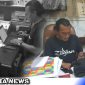 Caption: pelaku penipuan saat dimintai keterangan penyidik Polres Sampang, (dok. regamedianews).