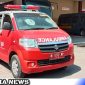 Caption: mobil ambulance RSUD Sampang yang dirusak tampak terparkir di halaman belakang Mapolres Sampang, (dok. regamedianews).