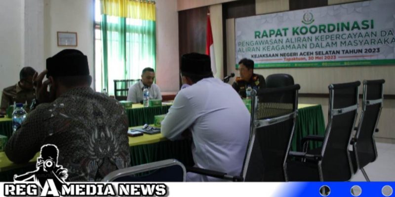 Caption: Kejari Aceh Selatan saat rapat koordinasi tentang Pakem, (dok. regamedianews).