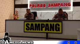 Caption: Kapolres Sampang AKBP Siswantoro dan Wakapolres Sampang Kompol Jalaludin, (dok. Harry Regamedianews).