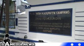Caption: kantor Dinas Perhubungan Kabupaten Sampang, (dok. regamedianews).
