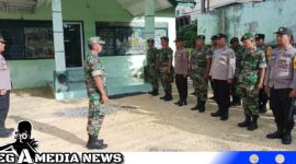 Caption: saat berlangsungnya apel gabungan personel Koramil 0828/01 Sampang dan personel Polsekta Sampang, dalam meningkatkan sinergitas TNI Polri, (dok. regamedianews).