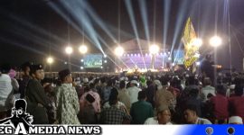 Caption: tampak ribuan masyarakat hadiri acara Jrangoan Bermunajat, (dok. regamedianews).