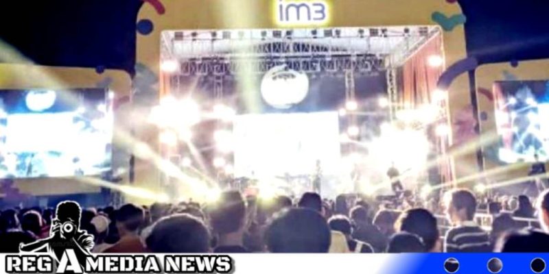 Caption: konser IM3 Collabonation di Kabupaten Pamekasan, Madura, (dok. regamedianews).