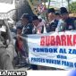 Caption: Forum Umat Islam Bersatu saat demo kantor Kemenag Sampang, (dok. regamedianews).