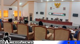Caption: rapat paripurna di gedung Graha Paripurna DPRD Kabupaten Sampang, (dok. regamedianews).