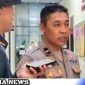 Caption: Kasi Humas Polres Sampang Ipda Sujianto, saat diwawancara awak media, (dok. regamedianews). 