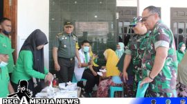 Caption: ketua tim Wasev dan Dandim 0828 Sampang tinjau langsung pelaksanaan pelayanan kesehatan gratis di Posko TMMD, Desa Pasarenan, (dok. regamedianews). 