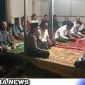 Caption: Aipda Liwail Amri Polisi RW Polres Sampang saat menghadiri pengajian di wilayah tugasnya, Desa Dharma Camplong, (dok. regamedianews).