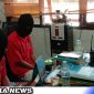 Caption: Dua tersangka curanmor TKP Alun-Alun Trunojoyo, saat diinterogasi penyidik Satreskrim Polres Sampang, (dok. regamedianews).