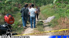 Caption: tampak kondisi korban tergeletak ditutupi kain dan disekitar lokasi dipasangi garis polisi, (dok. regamedianews). 