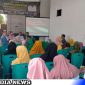 Caption: Tim Dinkes dan Satgas TMMD Sampang saat sosialisasi program KB, (dok. regamedianews). 