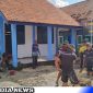 Caption: Satgas TMMD Kodim 0828 Sampang percepat pembangunan ruang guru baru SDN Pasarenan 2, (dok. regamedianews). 