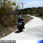 Caption: tampak hasil pembangunan jalan rabat beton program TMMD di Desa Pasarenan mulai bisa dilewati pengendara, (dok. regamedianews). 