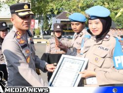 13 Operator QWP Polres Sampang Terima Reward