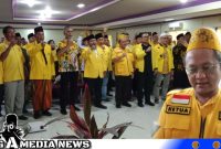 Caption: Ketua DPD Partai Golkar Jawa Timur bersama Ketua DPC se-Madura, usai pertemuan dengan calegnya, di aula Hotel Camplong, Sampang, (dok. regamedianews). 