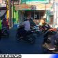 Caption: anggota Satlantas Polres Sampang saat melakukan pengaturan arus lalu lintas, (dok. regamedianews). 