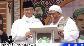 Caption: Bacapres Anies Baswedan bersama Pengasuh Pondok Pesantren Al-Ihsan Jrangoan Sampang KH.Mahrus Abdul Malik, (dok. regamedianews). 