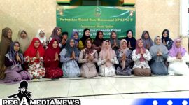 Caption: pose bersama Persit Kartika Chandra Kirana Cabang Sampang, (dok. regamedianews). 