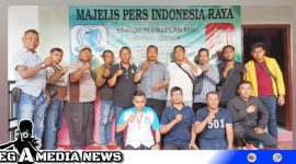 Caption: foto bersama usai terbentuknya Pengurus Majelis Pers Indonesia. 