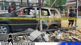 Caption: tampak kondisi mobil tinggal kerangka dan di TKP terpasang police line, (dok. regamedianews). 