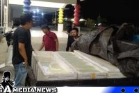 Caption: Satresnarkoba Polres Gorut geledah mobil berisi ratusan liter miras cap tikus, (dok. regamedianews.com). 