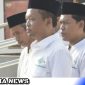 Caption: Rektor UTM Dr. Safi' saat memimpin Upacara Hari Santri Nasional di halaman Masjid KH. Abdurrahman Wahid. (Dok.UTM).