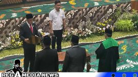 Caption: prosesi pelantikan dan pengambilan sumpah jabatan dua anggota PAW DPRD Bangkalan, (dok. regamedianews). 